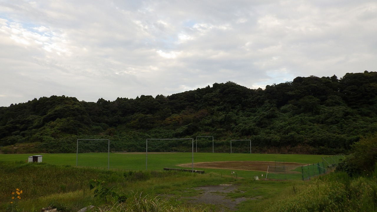 いすみ市運動公園のソフトボール場が写っています。