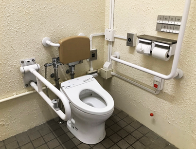14_多目的トイレ洋式トイレの写真