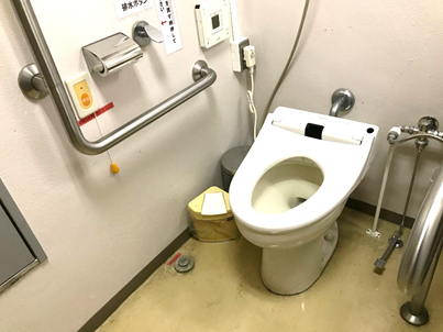 5_多目的トイレ1洋式便器の写真