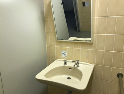 7_多目的トイレ3洗面台の写真